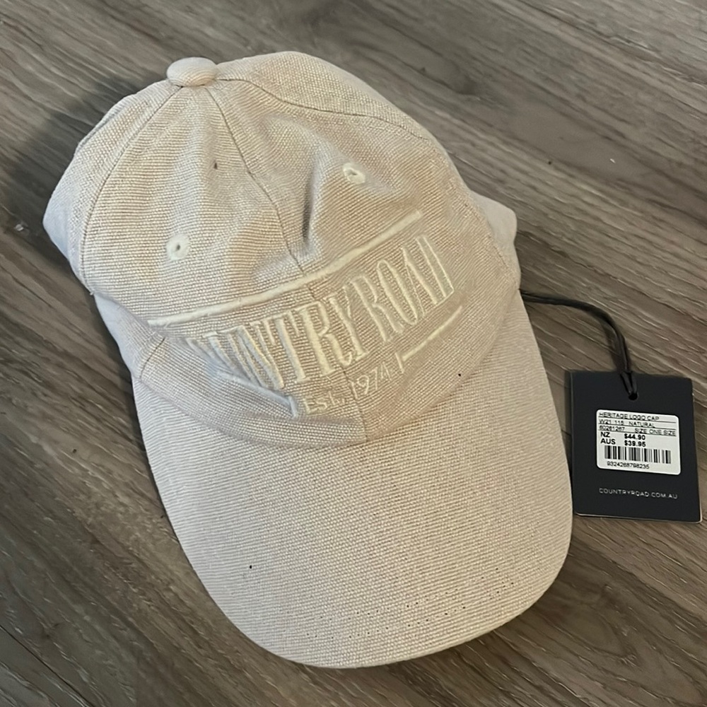 Country Road Cap NWT
